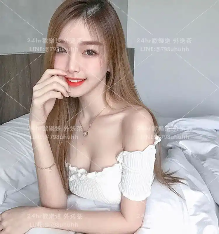 連江個工 Charlotte